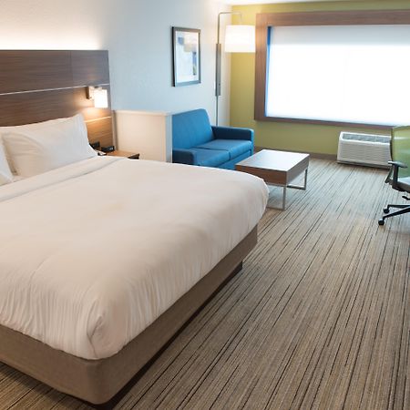 Holiday Inn Express & Suites - Fort Wayne North By Ihg Sunnybrook Acres Exterior photo